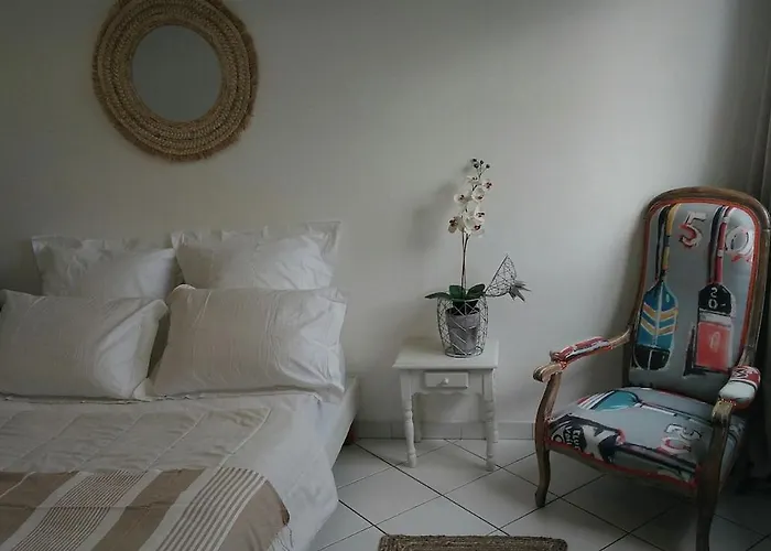 Idealement Situe Proche Tanchet Lejlighed