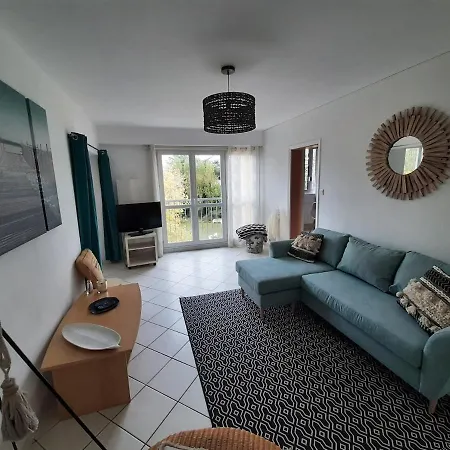 Idealement Situe Proche Tanchet Apartment *