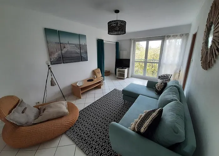 Idealement Situe Proche Tanchet *