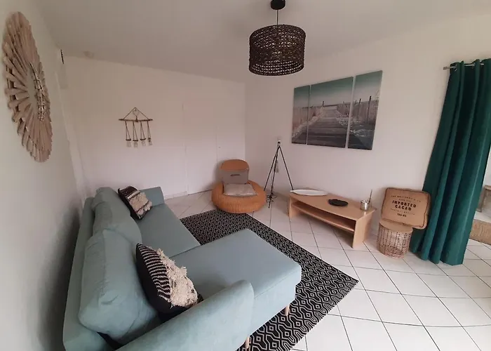 Idealement Situe Proche Tanchet